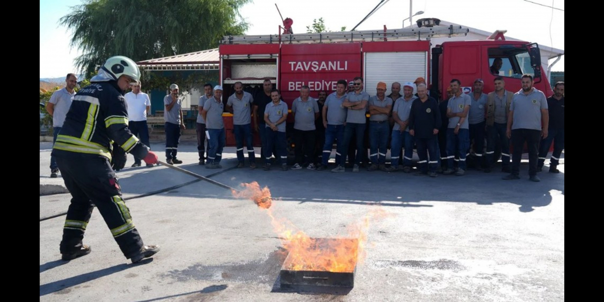 Tavşanlı itfaiyesi yangın tatbikatlarına yeniden başladı (Kütahya)