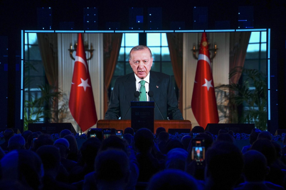 Dünya liderleri iletişim ve diplomasi zirvesi için İstanbul’da bir ...