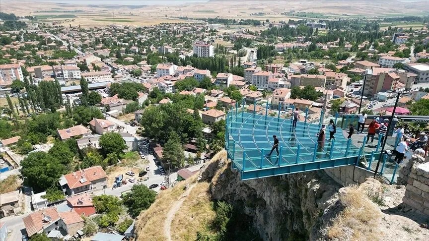 Adrenalin ve doğa tutkunlarının adresi Bünyan Cam Teras (Kayseri)